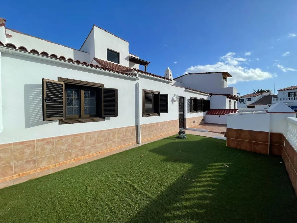 Ocean View Golf Retreat: Private Heated Pool & Spacious Family Villa San Miguel de Abona